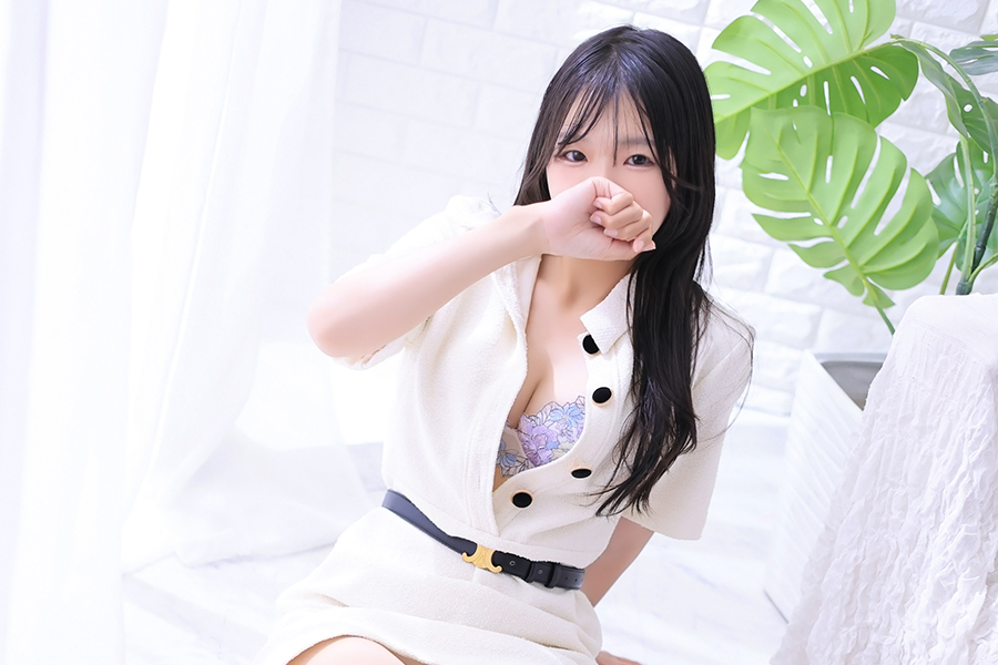 名古屋愛知風俗デリヘル 新人・かほ 写真
